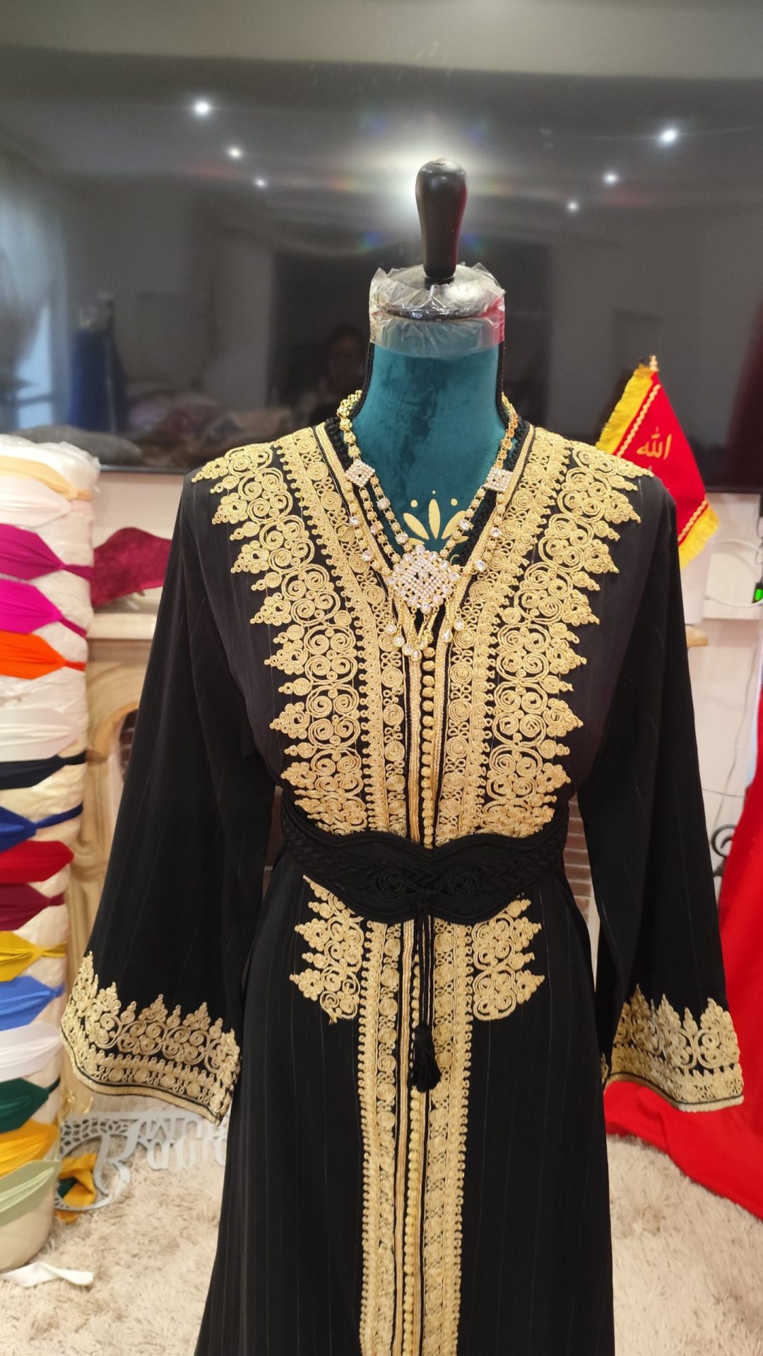 caftan marocain modèle d exposition – Image 7